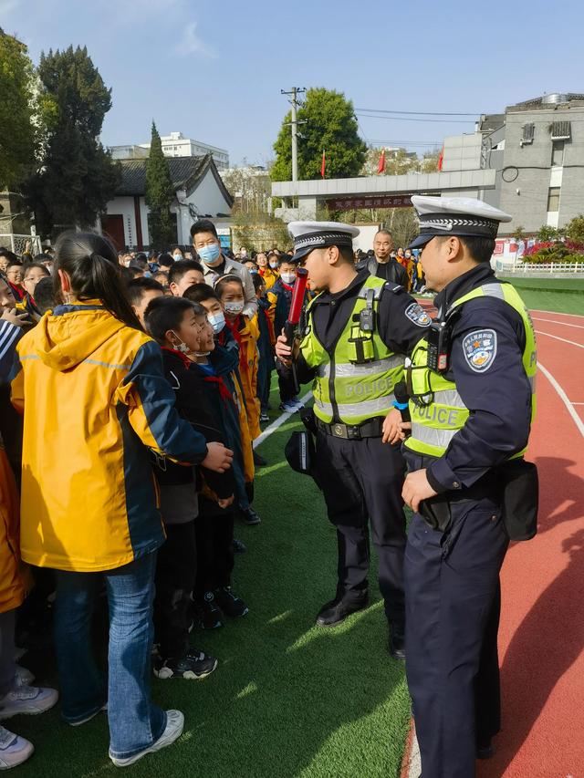 【全國中小學(xué)生安全教育日】漢中交警一大隊(duì)開講啦！插圖5