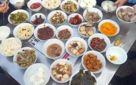 來鎮(zhèn)巴！殺年豬吃庖湯，這個(gè)味道嘎嘎香！縮略圖